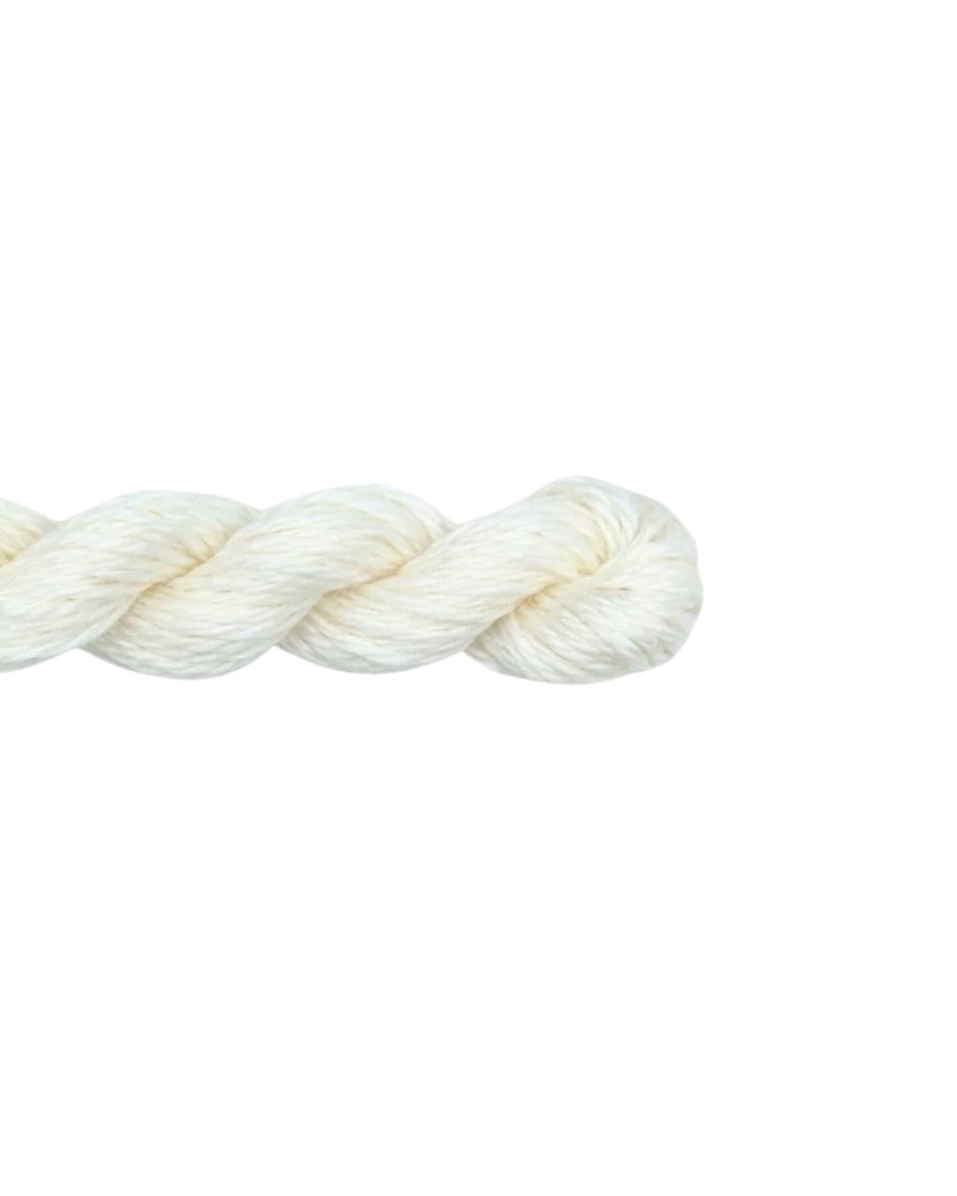 Silk & Ivory 002 White